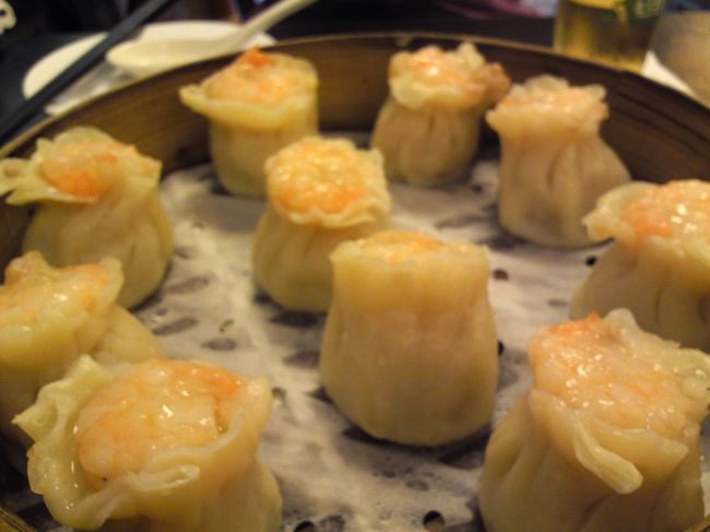 ３日目！<br />この日は、ブランチを食べたら解散です。<br /><br />永康街の「高記」に来ました。<br />時間が早すぎて、生煎包（焼小籠包）は食べられず！<br />美味しいから、友にも食べてほしかったんだけど。。。<br /><br />その代わりに、エビシューマイ！<br />もちもちしておいしい♪