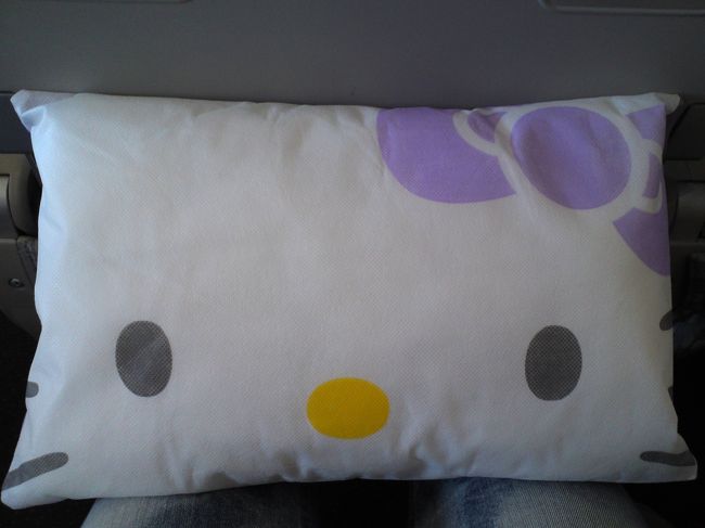 まくらもキティちゃん♪<br />紫以外にも、ピンク、黄色、水色などがあったみたいです。