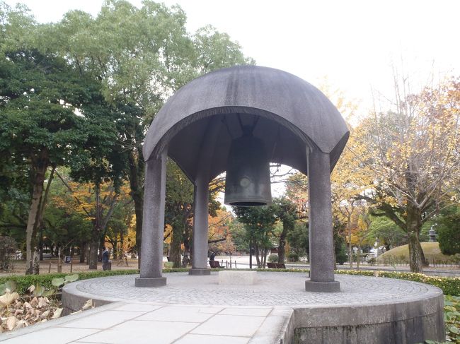 平和の鐘。<br />誰でも鐘を鳴らすことができます。