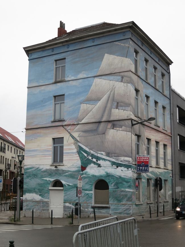 またまた街角アートです。