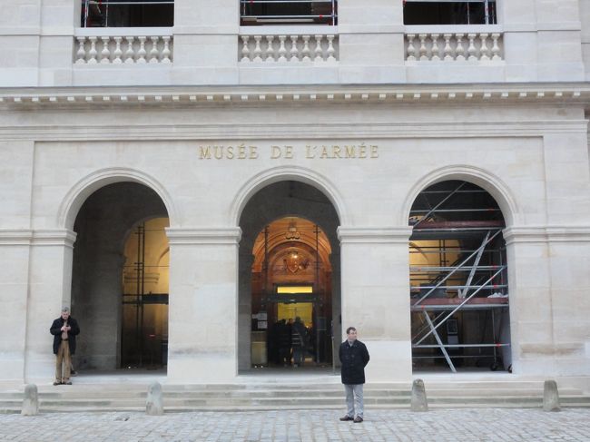 反対側の建物にも入ります。