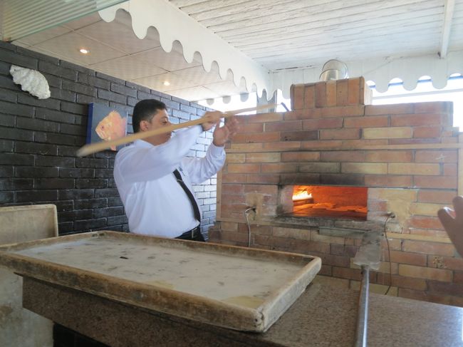 焼いているところが見られます。