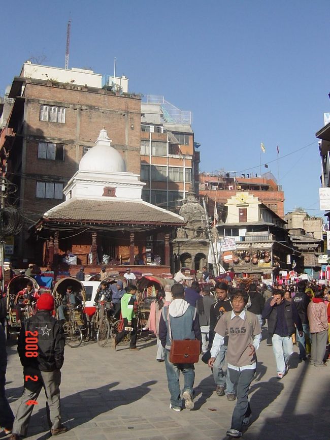ガイドブックにも書いてあったけど、<br />ポカラからやってくると、カトマンドゥが恐ろしく都会に見えるから不思議なもんです。