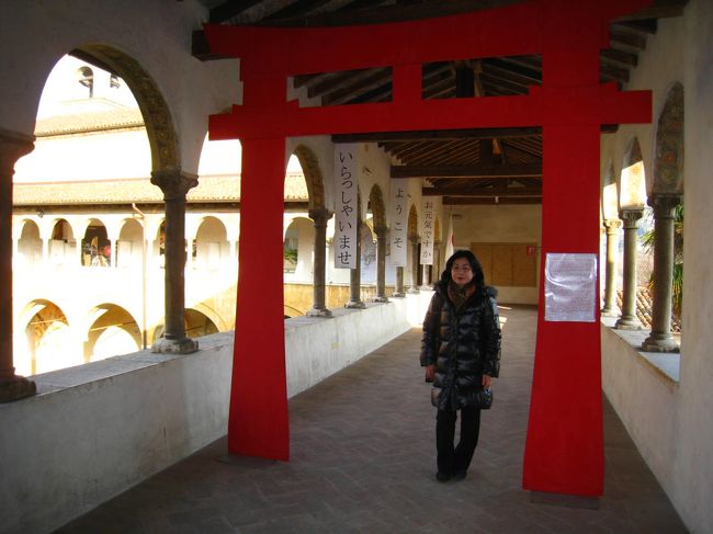 ブレシアの教会で日本展が開催されていた。