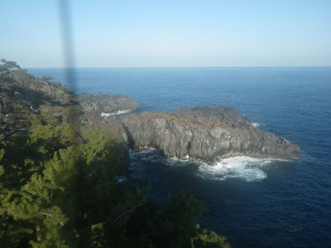 北側には別の岬があります。