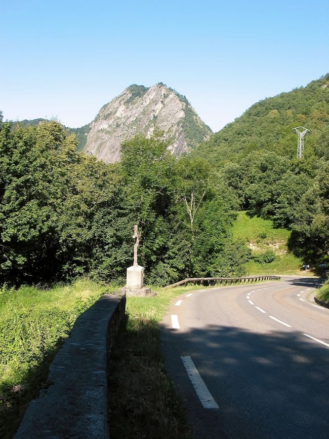 　D 44号線　ミディピレネー<br /><br />　延々続く「上り坂」・・・とても写真を撮ってる余裕が無いです。