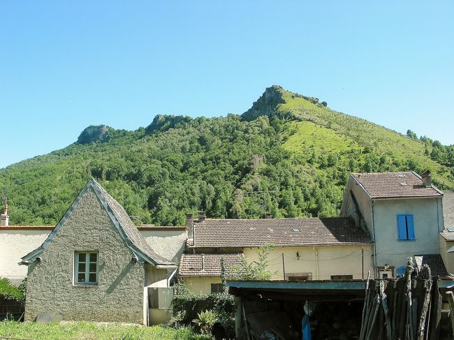 　D 618号線　ミディ・ピレネー<br /><br />　もうあと少しで「St Girons」の町です。