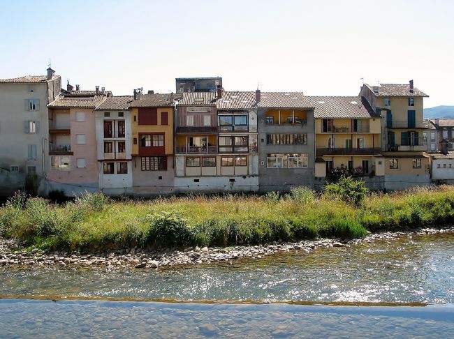 　サン・ジロン　Salat<br /><br />　川沿いの、個性的な街並み。