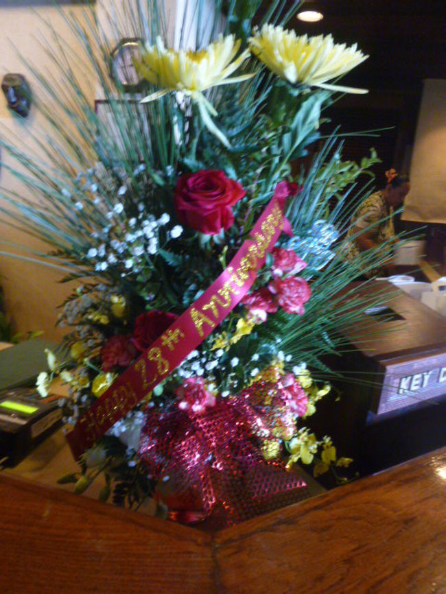 １５時の予約、ホテルのスパへ。<br /><br />この日はホテルの２８周年記念日。<br />一日限定で、レストラン、売店、スパで２８％オフなどのサービスをやっていた。<br /><br />