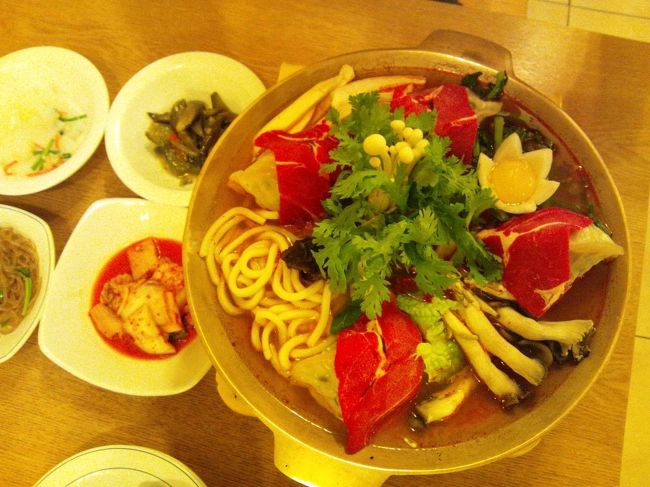 餃子鍋のお店へ行きました。