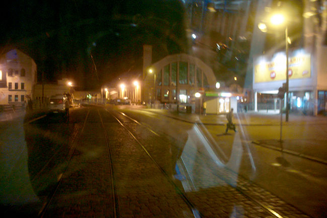 中央市場の前から乗ってみましょう。