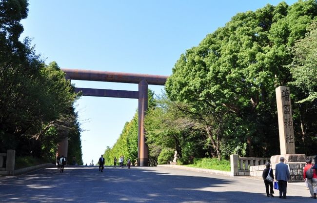 <br />②♪花の都～の靖国神社♪　に到着<br /><br />　ココは私の強い希望により来ました。