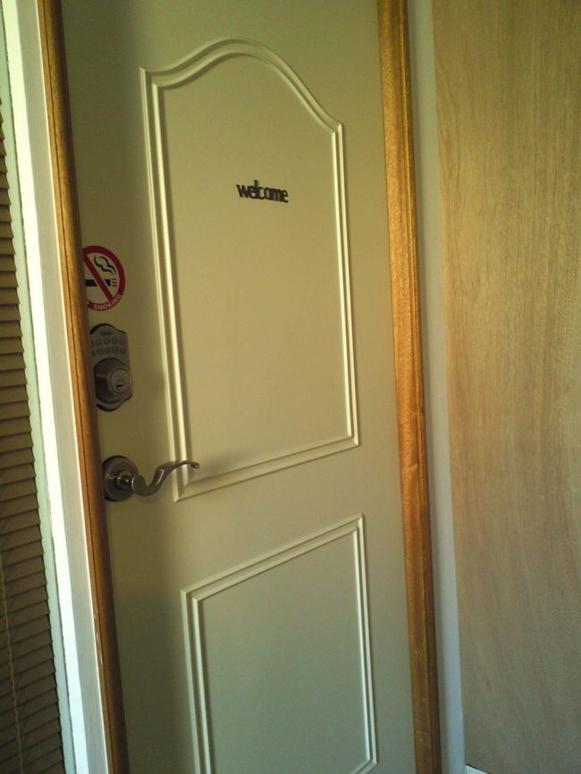 わたしがお借りした、シングルルームの入り口です。