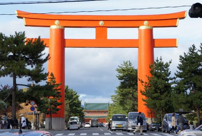 <br />自宅より新名神を走って草津より名神へ<br /><br />京都東ＩＣより金閣寺に向かう<br /><br />平安神宮と知らずに通過 (^_^;)　ナビで知った。