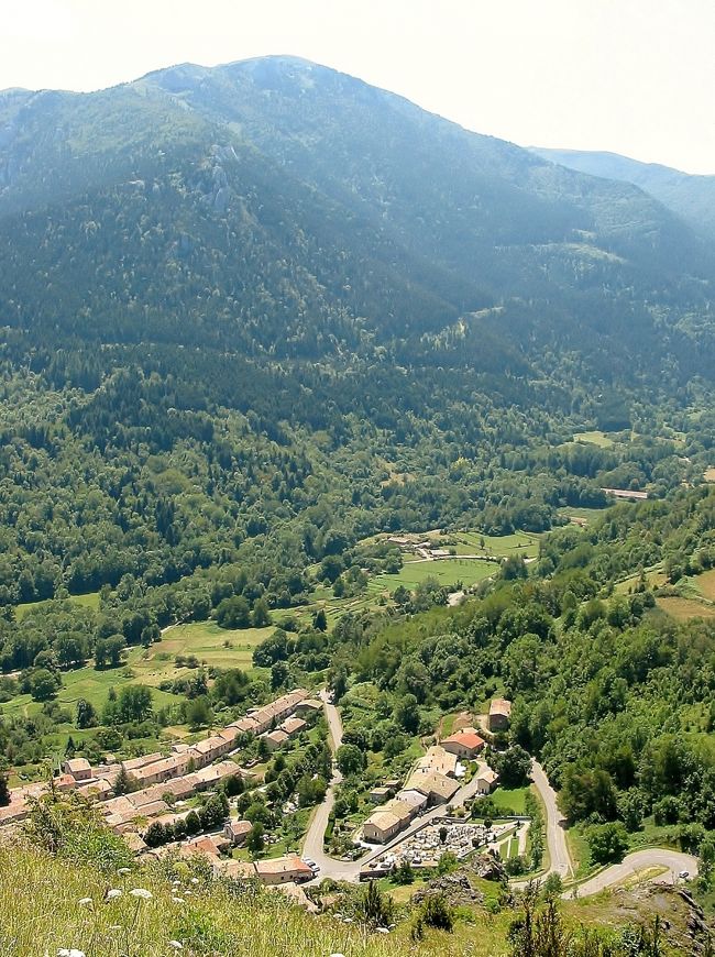 ツール ド エウロパ 12 フランス編 21 カタリ派終焉の地 モンセギュール キャン ピレネーの山村 ミディ ピレネー ミディピレネー地方 フランス の旅行記 ブログ By ももんがあまんさん フォートラベル