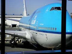 今回は、成田空港からＫＬＭでアムステルダム経由ブリュッセルです。


１日目１２月１３日（木）
成田からKLMオランダ航空にて、アムステルダムへ 
バスでブリュッセルへ 
２日目１２月１４日（金）
ブリュッセル市内観光 
アントワープ市内観光 
３日目　１２月１５日（土）
ゲント市内観光 
ブルージュ市内観光≪世界遺産≫
４日目　１２月１６日（日）
モダーブ城観光
デュルビュイでの散策
５日目　１２月１６日（月）
バスでアムステルダムへ 
アムステルダムKLMオランダ航空にて成田へ
６日目　１２月１７日（火）
朝、成田着