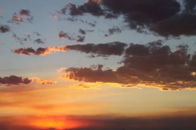 ということで、日が沈んでいくのでした。ですのでここに行く際は懐中電灯は必須です。帰り暗くなりますから。