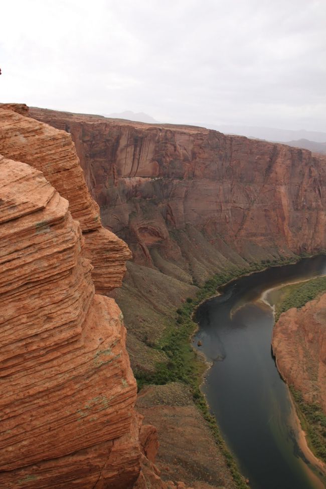 横から見ると、ちょっと怖いです