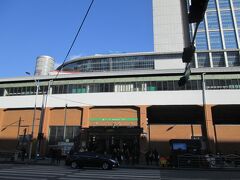 　バスターミナル向かいに地下鉄2号線江辺駅があります。