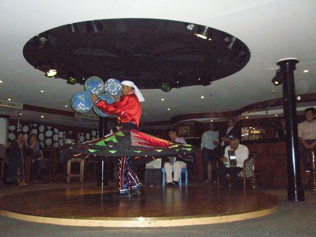 ベリーダンスショー<br />永遠と周り続ける〜