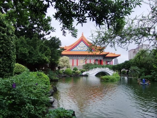 こういうかわいい景色もあるっちゃあるんですけど。<br /><br />ひたすらつまんない…。<br /><br />早々に帰ります。