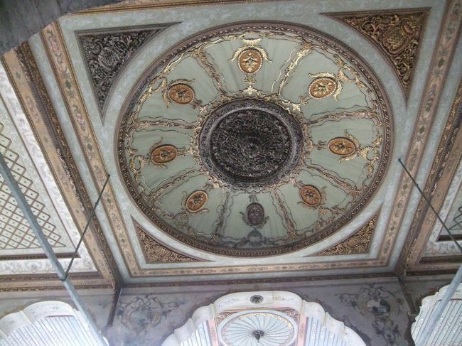 ガイドの方の説明はとてもわかりやすい！<br /><br />ただもっと勉強してから来たら、もっと楽しめるのかも。<br /><br />宮殿内はきれい！でも寒い。もっと暖かい時にまた来たいです。