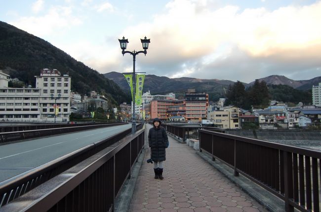 チェックインを済ませて、さっそく温泉街への散策に出掛けてみます