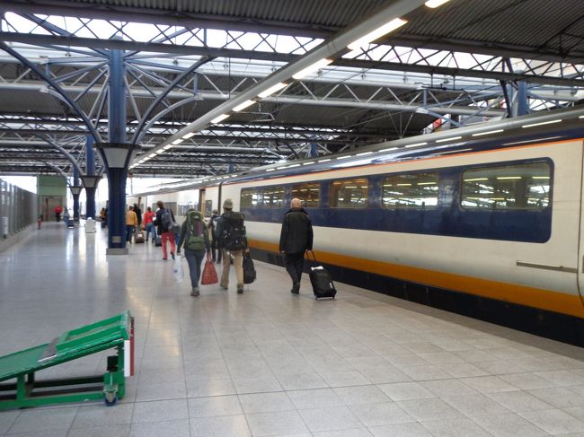 ユーロスターでロンドンへ出発。