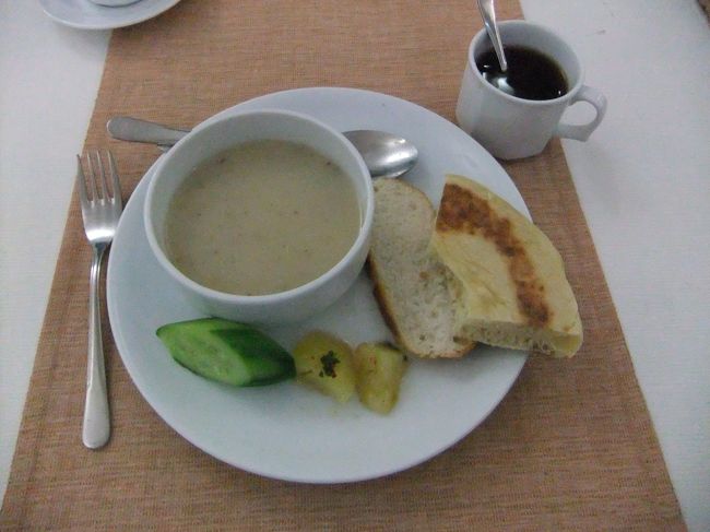 この日の朝食。<br /><br />トルコ内で一番おいしいスープだった！<br />何杯おかわりしただろう…。