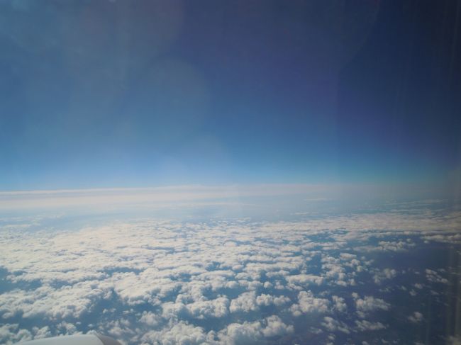 12月27日（木）　1日目<br /><br />いつものようにカフェドクリエプラスでモーニング♪<br />の後、、、<br /><br />★済州航空7C1681　名古屋11：20発　金浦13：30着★<br /><br />快適な空の旅〜