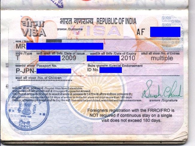 　海外でインドビザを取る場合、よく利用されるのがネパールのカトマンズ、タイのバンコク、バングラディッシュのダッカ、スリランカのコロンボやキャンディなど。これらの場所なら、６ヶ月マルチは難しいかもしれませんが(初回の場合、多少見込みあり)、３ヶ月シングルなら問題なく取れます。最近、ベトナムだと楽勝で６ヶ月が取れると聞きました。こういう知られざる穴場は他にもあるかもしれません。 <br />