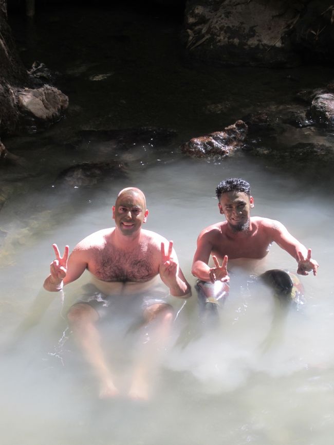 ラフティング途中の温泉！