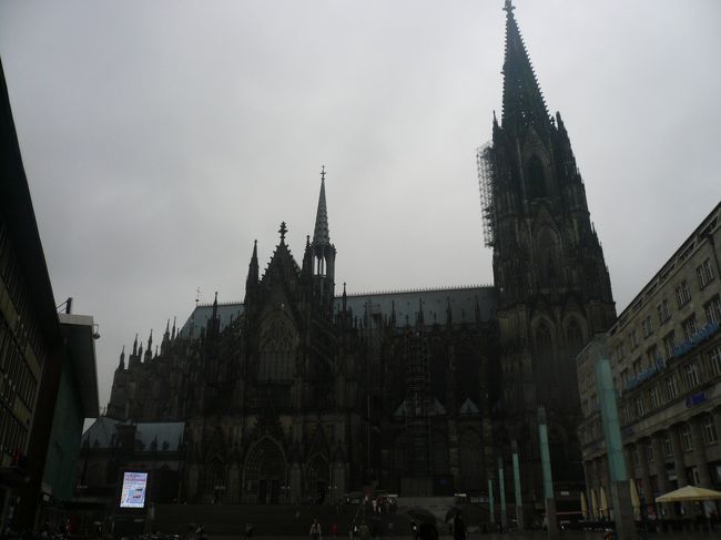ブリュッセルから『Thalys（タリス）』で約２時間で、ドイツのケルンに到着。滞在時間２時間だけの短い旅です。