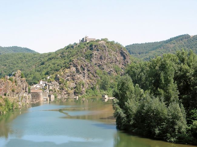 　アンビアレ<br /><br />　丘の上の城塞には行きません、面倒だし・・・