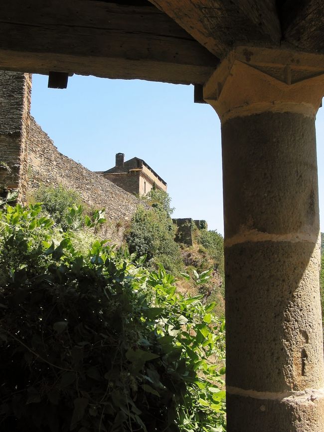 　ブロウズ・ル・シャトゥ<br /><br />　お城が見えます。