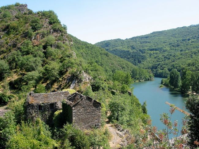 　ブロウズ・ル・シャトゥ<br /><br />　お城から見た「タルン川」の眺望・・・やっぱり、この川は、美しい川です。