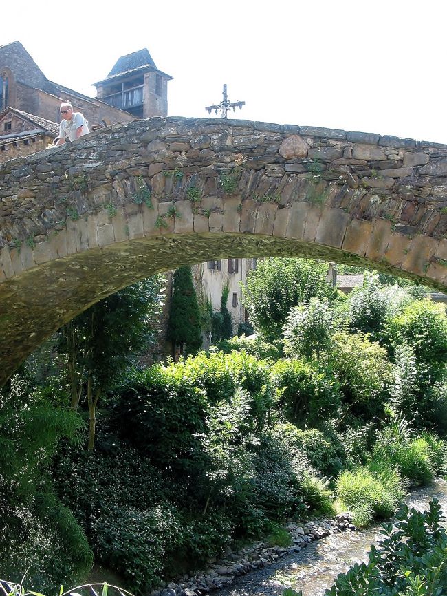 　ブロウズ・ル・シャトゥ<br /><br />　もう一枚オマケ・・・<br /><br />　橋の上には、十字架が立ってます。