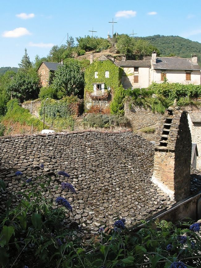 　ランコゥ<br /><br />　丘の上に、十字架が立ってます。