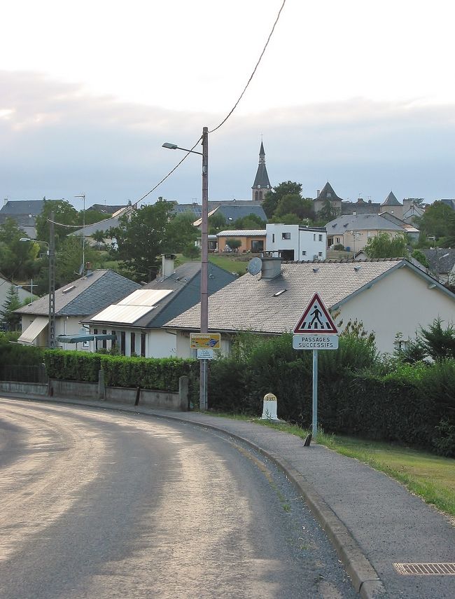 　Naucelle　ナウセル<br /><br />　汗だくになりましたけど、何とか、明るいうちに到着できました。