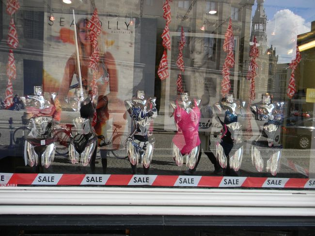 オランダランジェリー、いかが？オランダ人は大柄だから、サイズも大きいのかな？