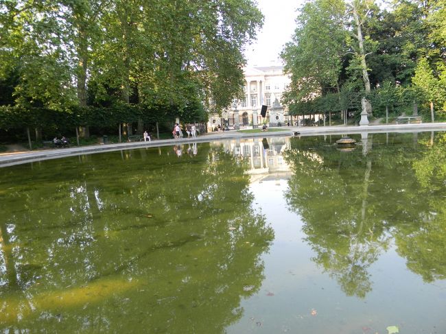 まあ、巨大な公園です。