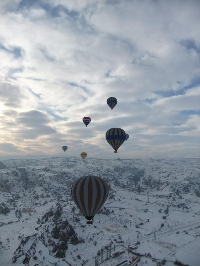 気球もたくさん出てきて、かわいい！<br /><br /><br />…しかしもうこの時は足が凍死寸前でした。あまりの寒さに。