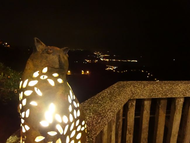 にゃんこさん。<br />色んな所に猫の置物がありました。