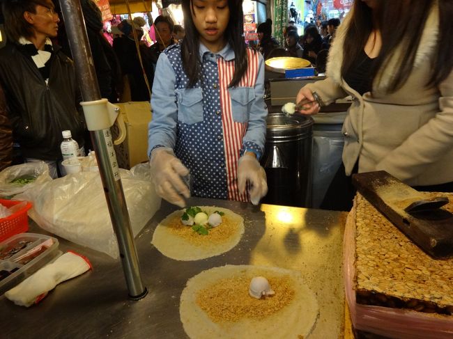 結局、この夜市では、このアイス春巻きだけ買ってきました。