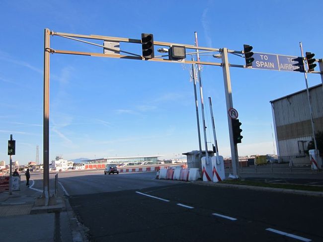 滑走路まで戻ってきました。