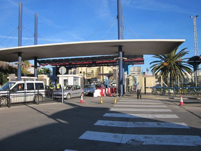 短い時間でしたが、楽しいジブラルタルのひとときでした。<br />さてこの後は、スペインに再入国し、コスタ・デル・ソル沿いにマラガ空港へ移動します。<br />http://4travel.jp/traveler/satorumo/album/10741883<br />