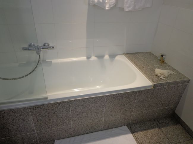 バスタブ付きです。