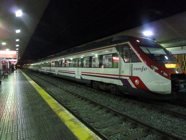 マラガ空港へは、所要約15分です。