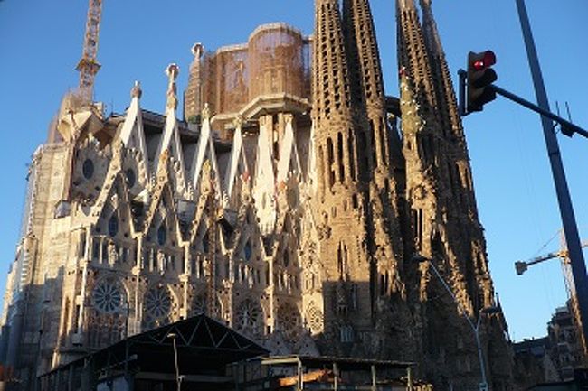 サグラダファミリア<br />あと１４年で完成だとか？！<br />