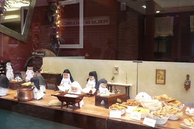 私には甘すぎてダメなお菓子類。<br />修道女手作りのマジパンが有名みたいです。